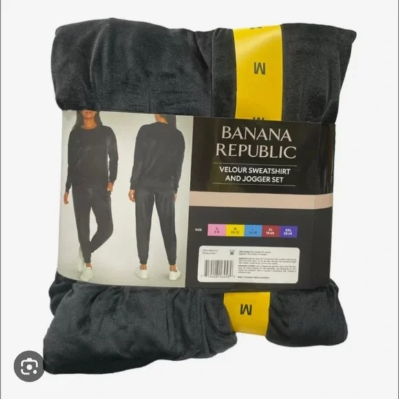 Banana Republic Set - Picture 1 of 1